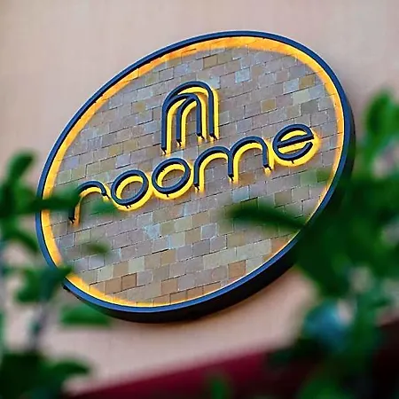 Roome 4*